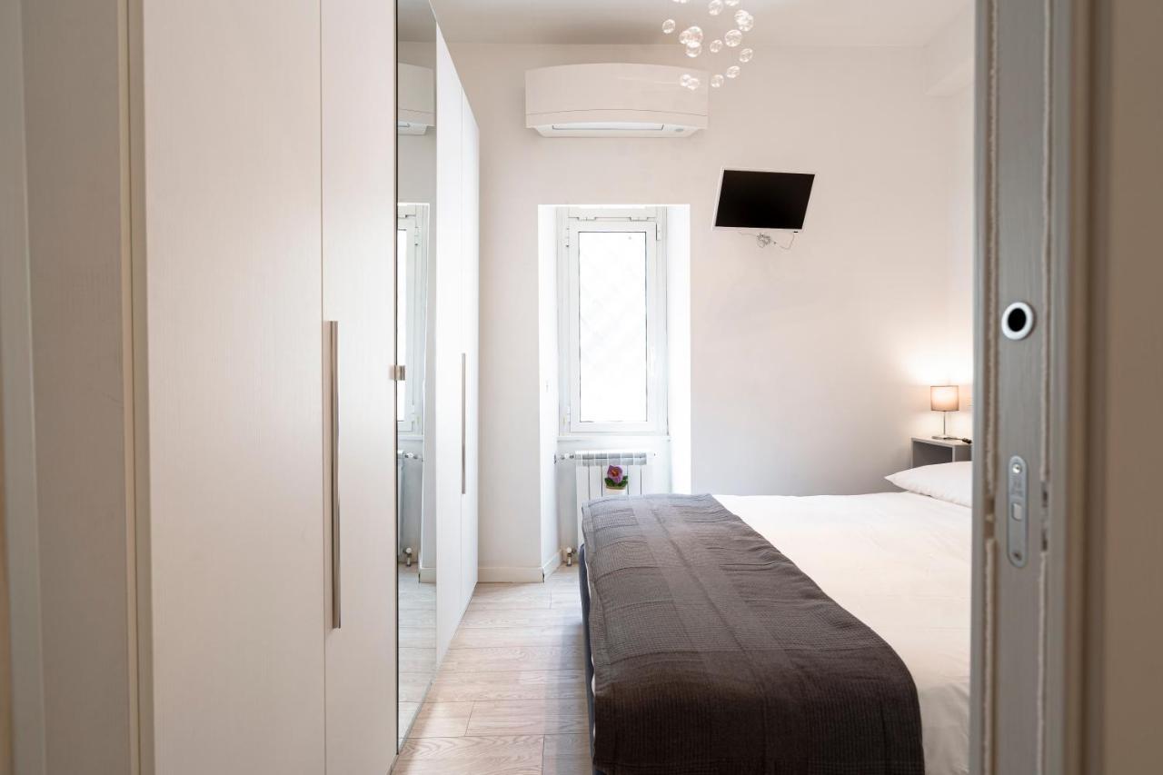 Appia Purple Terrace Apartment In Rome Bagian luar foto